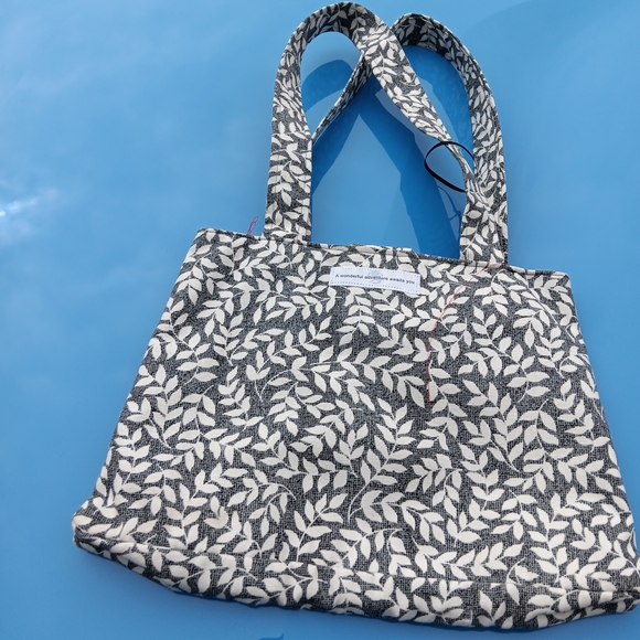 Bolsa Bonita Liz Potter Cool Squirrel Bag NWOT - Picture 3 of 7